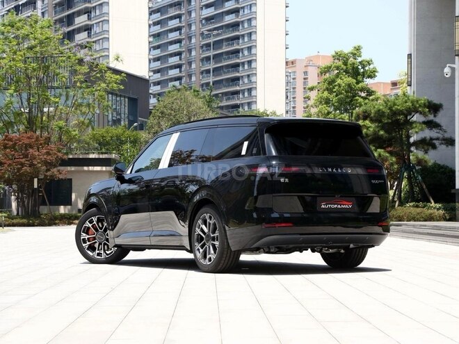 Lynk & Co 900-6
