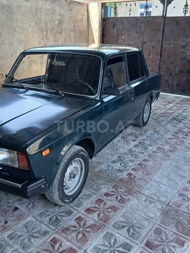 LADA (VAZ) 2107-2