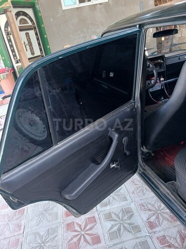 LADA (VAZ) 2107-8