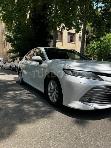 Toyota Camry-3