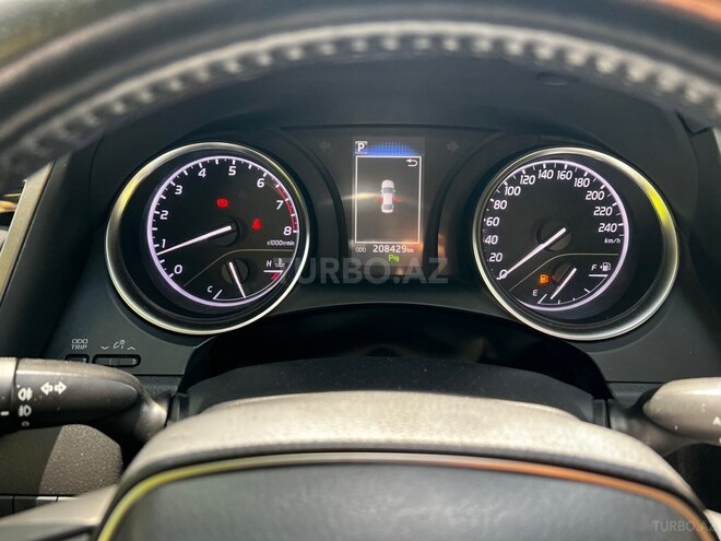 Toyota Camry-10