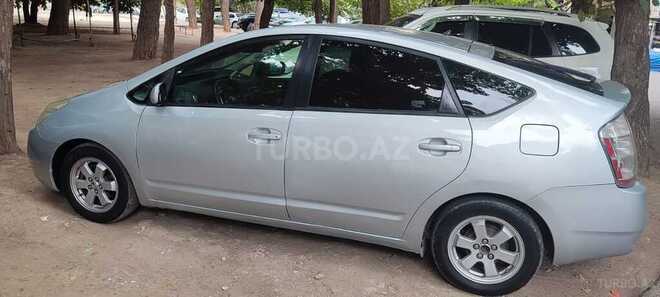 Toyota Prius-7