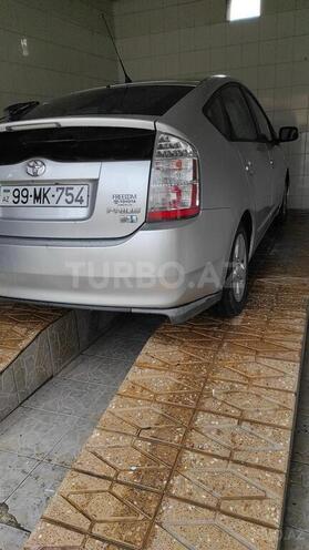 Toyota Prius-4