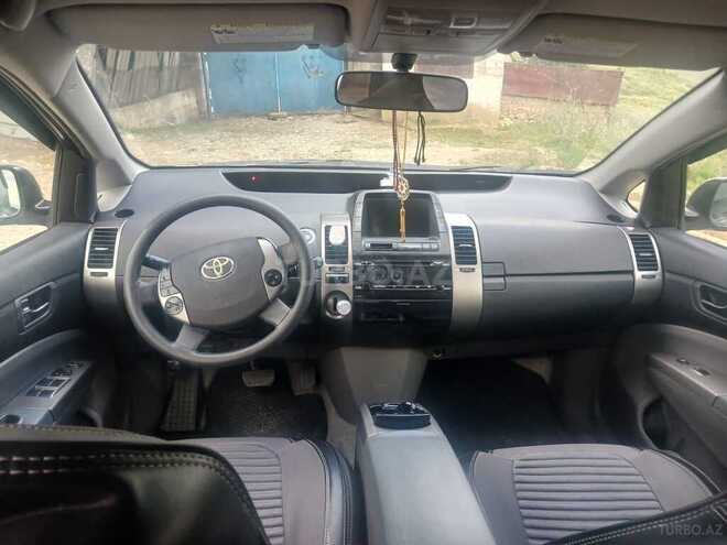 Toyota Prius-9