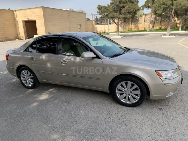 Hyundai Sonata-4