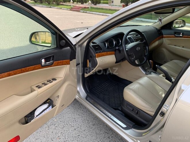 Hyundai Sonata-8