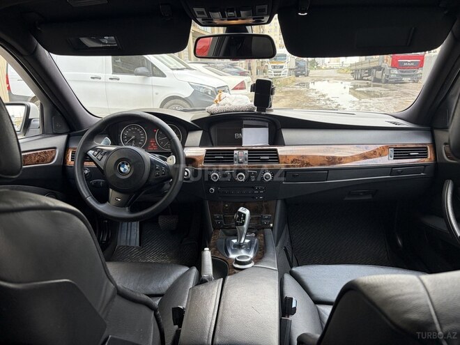 BMW 528-9