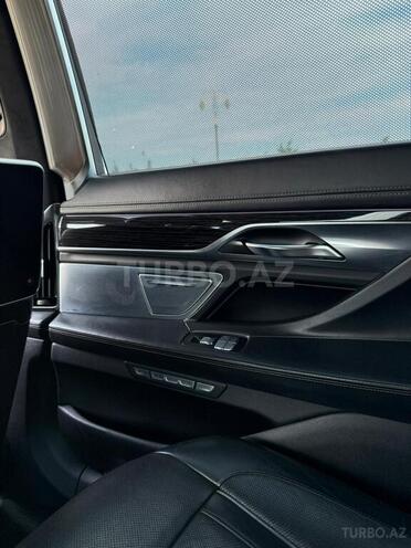 BMW 750-9