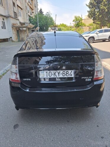 Toyota Prius-8