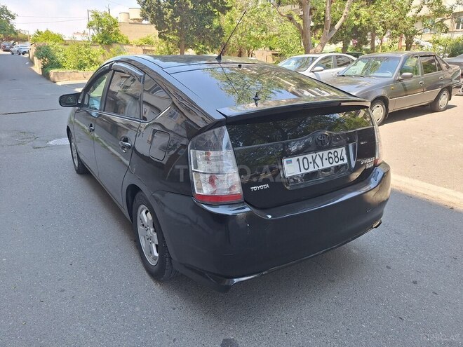 Toyota Prius-7