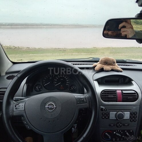 Opel Corsa-2