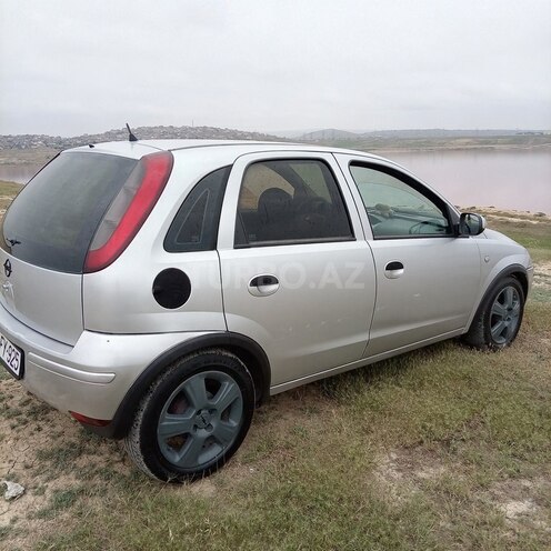 Opel Corsa-3