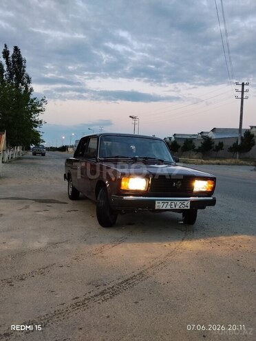 LADA (VAZ) 2107-2