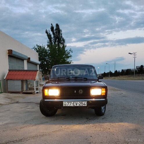 LADA (VAZ) 2107-1