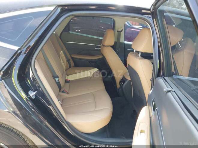 Hyundai Sonata-11