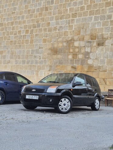 Ford Fusion-2