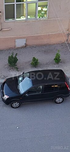 Ford Fusion-15