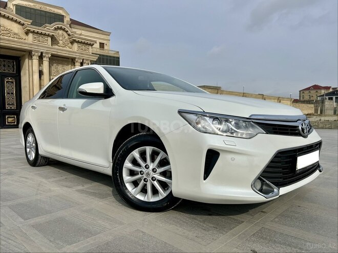 Toyota Camry-3
