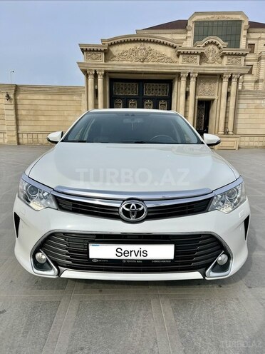 Toyota Camry-1