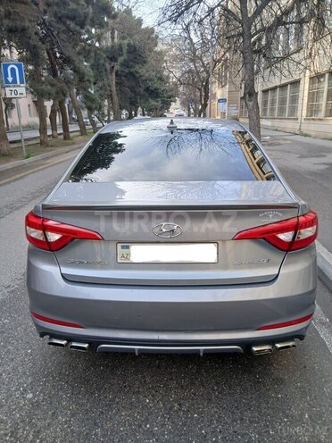 Hyundai Sonata-2