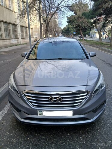 Hyundai Sonata-1