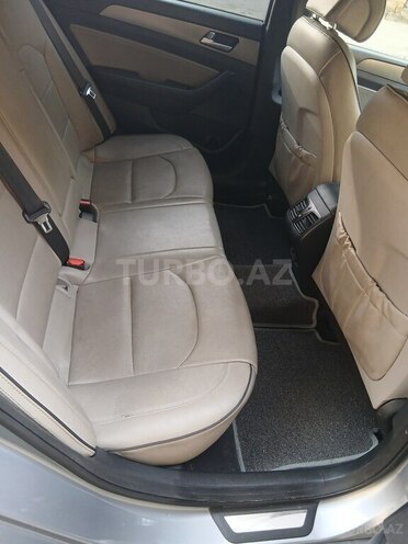 Hyundai Sonata-9
