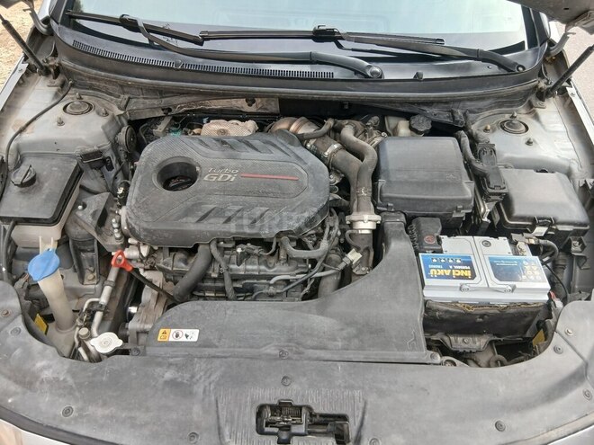 Hyundai Sonata-11
