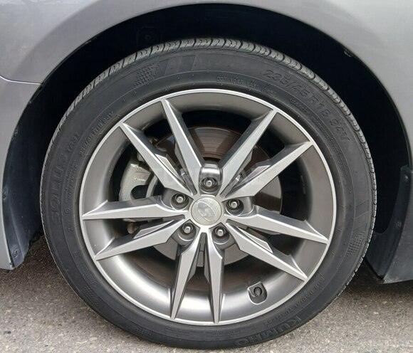 Hyundai Sonata-12