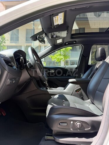 Chevrolet Equinox-12
