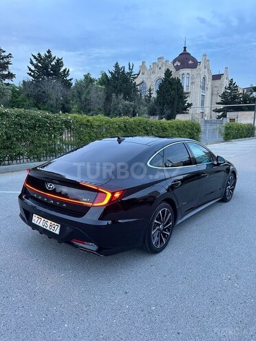 Hyundai Sonata-4