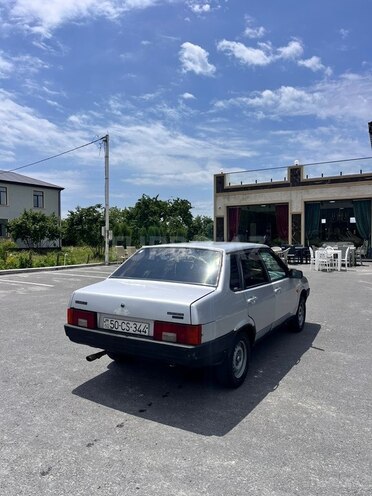 LADA (VAZ) 21099-2