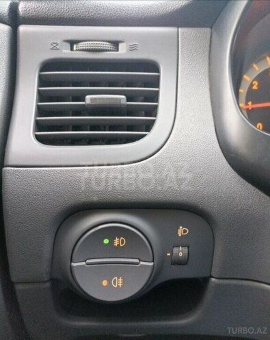 Kia Rio-12