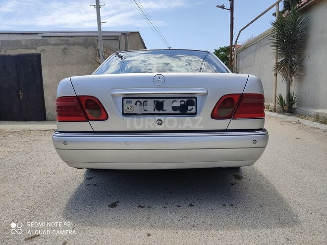 Mercedes E 220-16