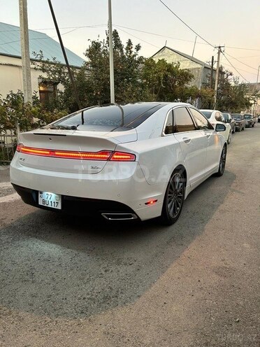 Lincoln MKZ-2