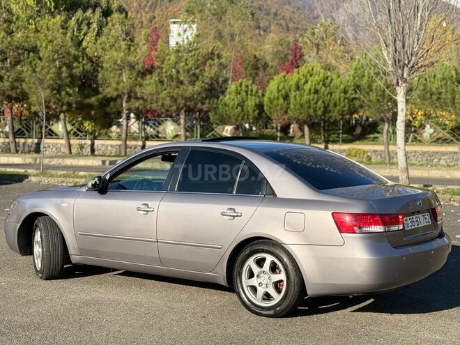 Hyundai Sonata-4
