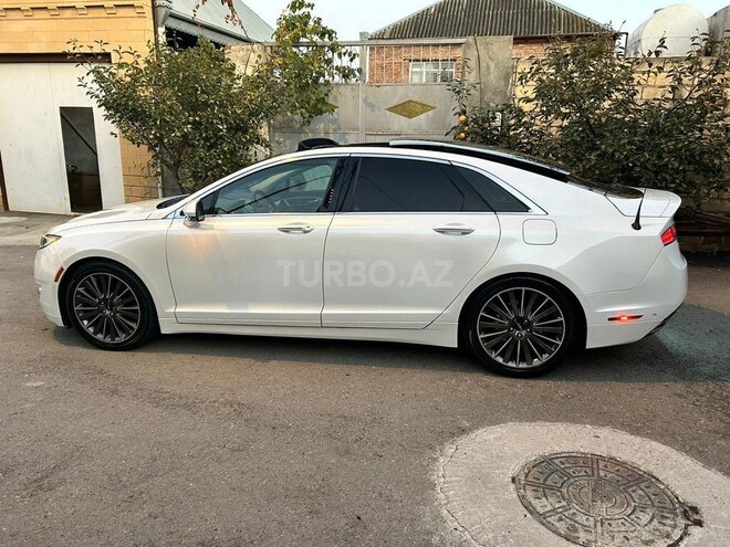 Lincoln MKZ-5