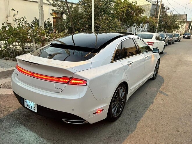 Lincoln MKZ-8