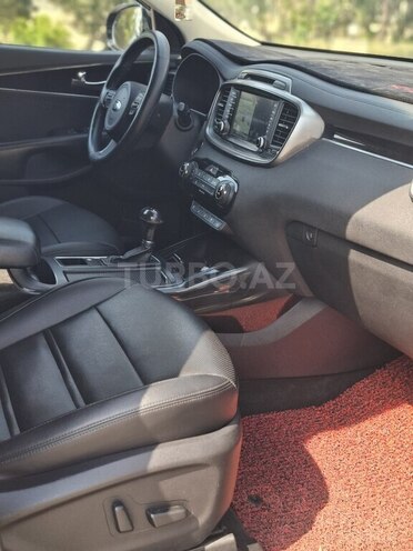 Kia Sorento-8