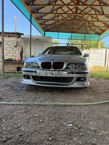 BMW 528-2