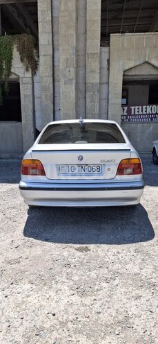 BMW 528-8