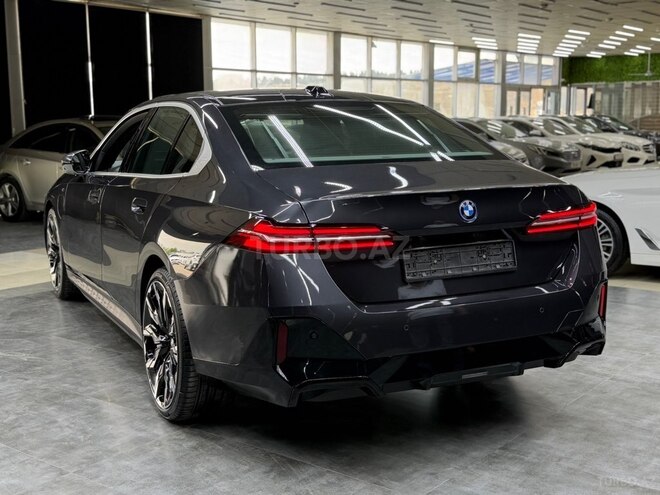 BMW 530e-4