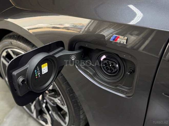BMW 530e-9