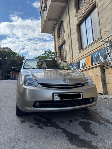 Toyota Prius-2