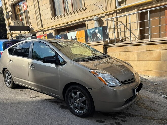 Toyota Prius-3