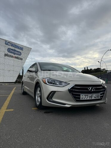 Hyundai Elantra-2
