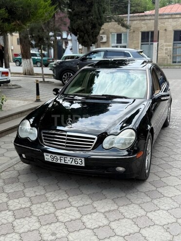 Mercedes C 240-1