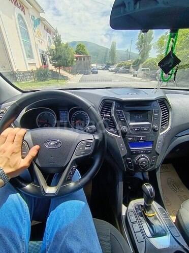 Hyundai Santa Fe-9