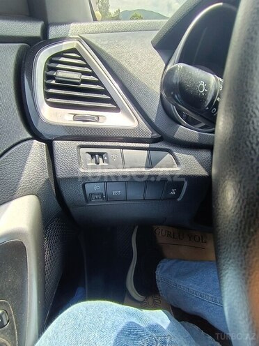 Hyundai Santa Fe-10