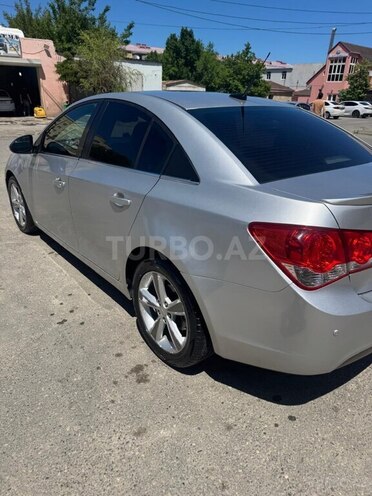 Chevrolet Cruze-21