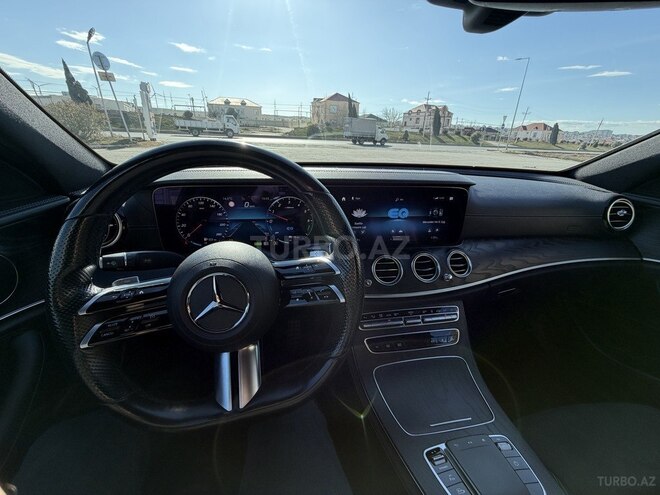 Mercedes E 300 de-6